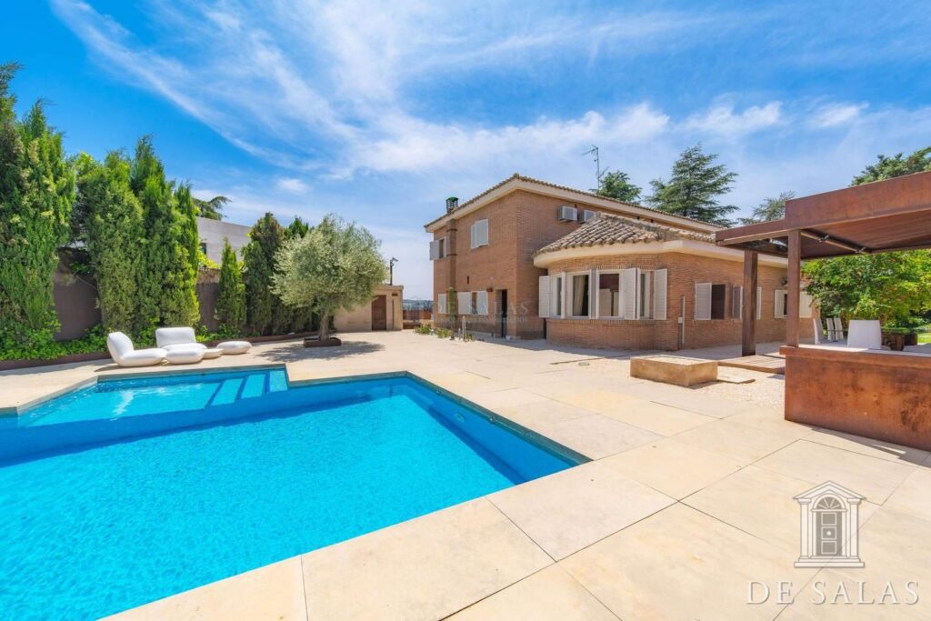 Esplendido chalet individual  en Fuentelarreina