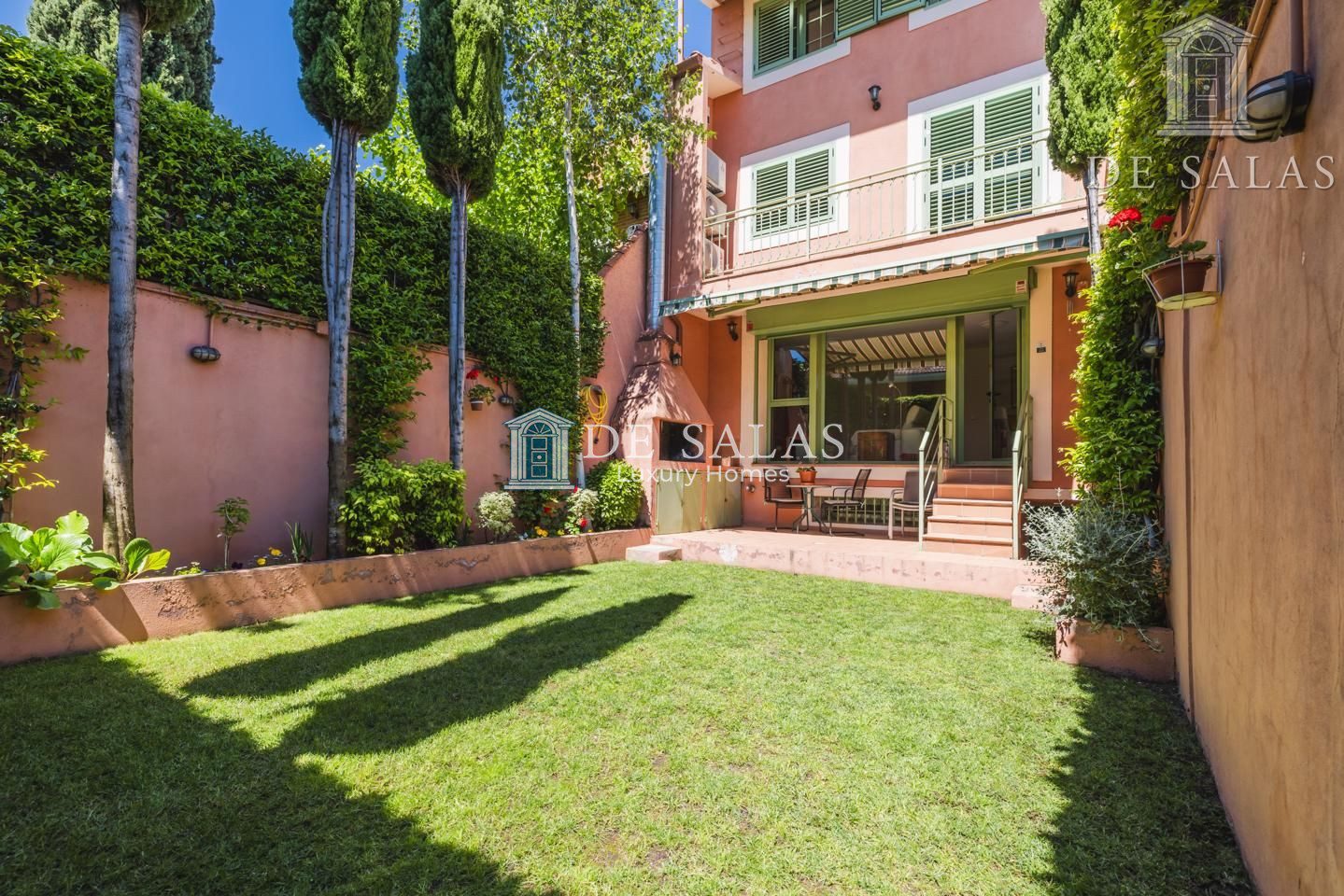 Bonita casa adosada cerca de zonas verdes
