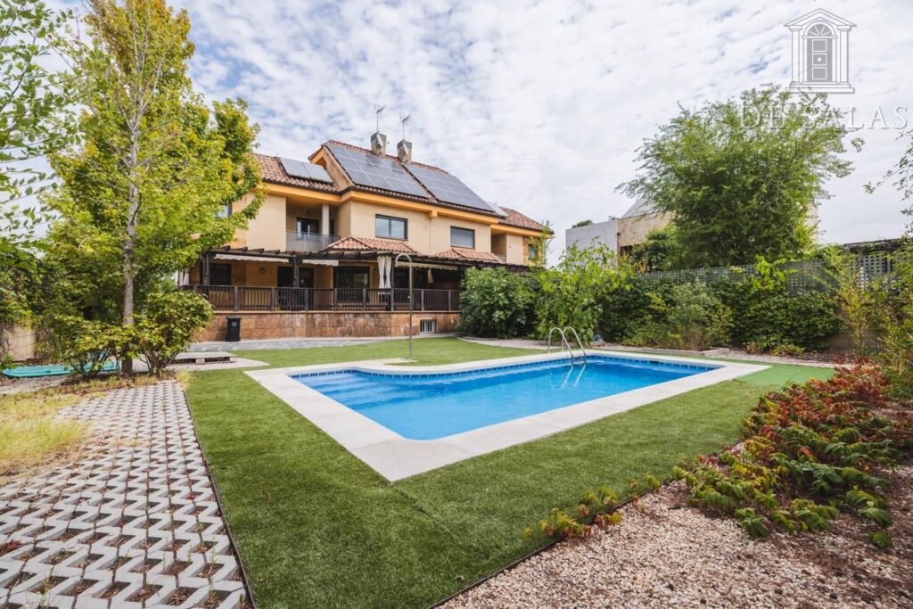 Inmuebles 4 Magnífico chalet en Montecarmelo