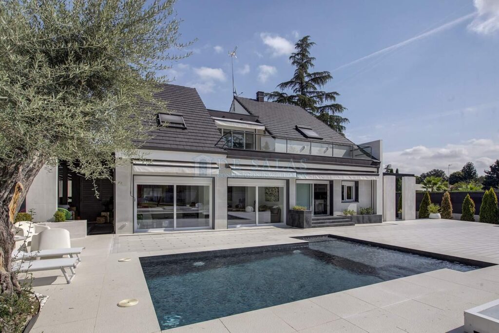 Inmuebles 26 Chalet independiente de lujo totalmente reformado