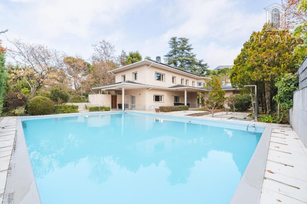 Inmuebles 8 Magnifico chalet independiente en Mirasierra