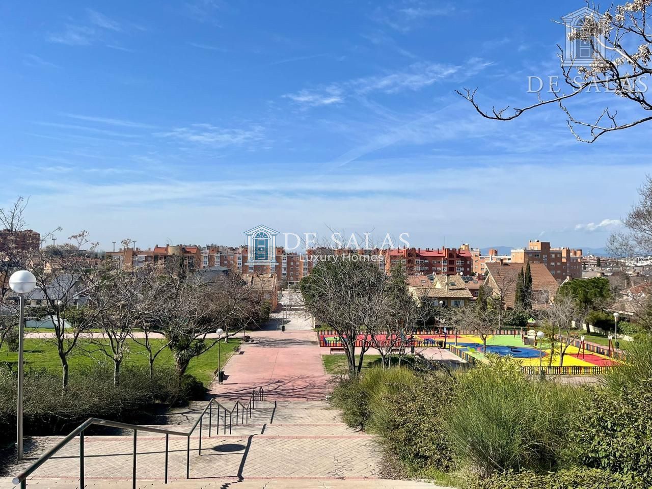 Parcela en venta en Tres Olivos