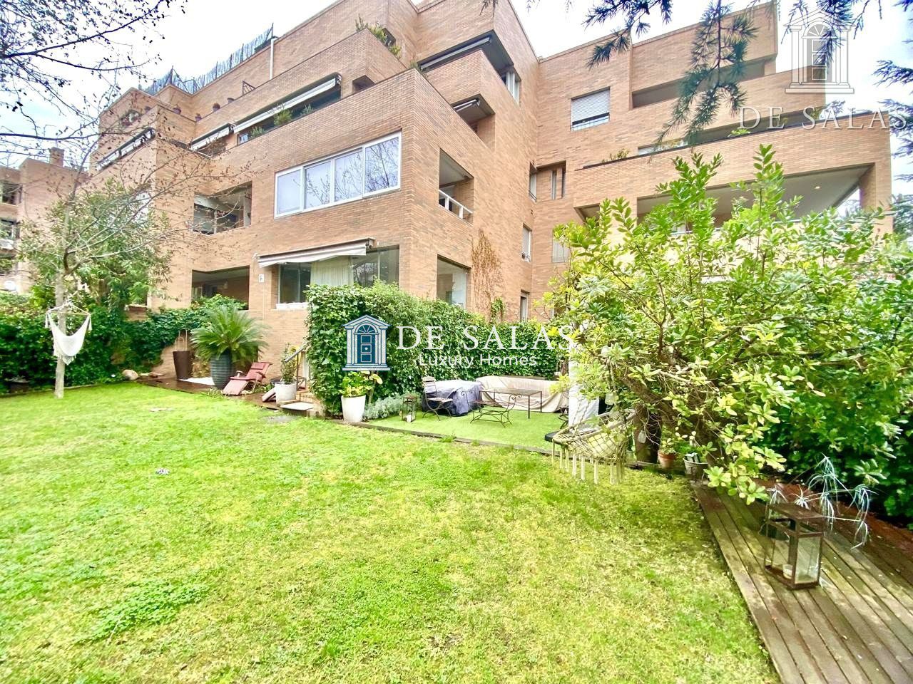 Espectacular bajo dúplex de lujo con jardín en El Soto de la Moraleja