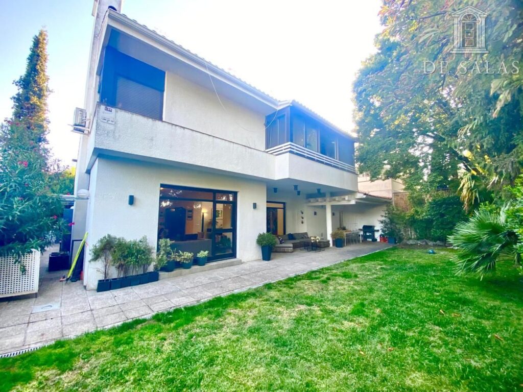 Inmuebles 14 Magnífico Chalet pareado con jardín privado de 150m².