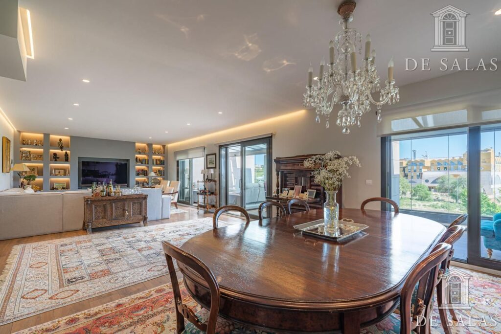 Piso de Lujo en El Encinar de los Reyes - 383 m2