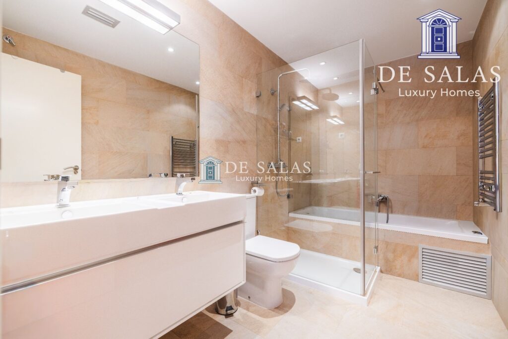 Espectacular Chalet Adosado en el Parque de Conde Orgaz — 37