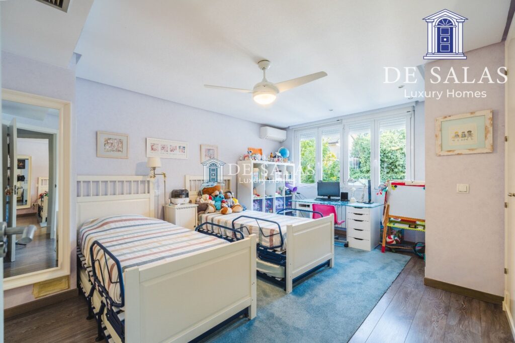 Espectacular Chalet Adosado en el Parque de Conde Orgaz — 21