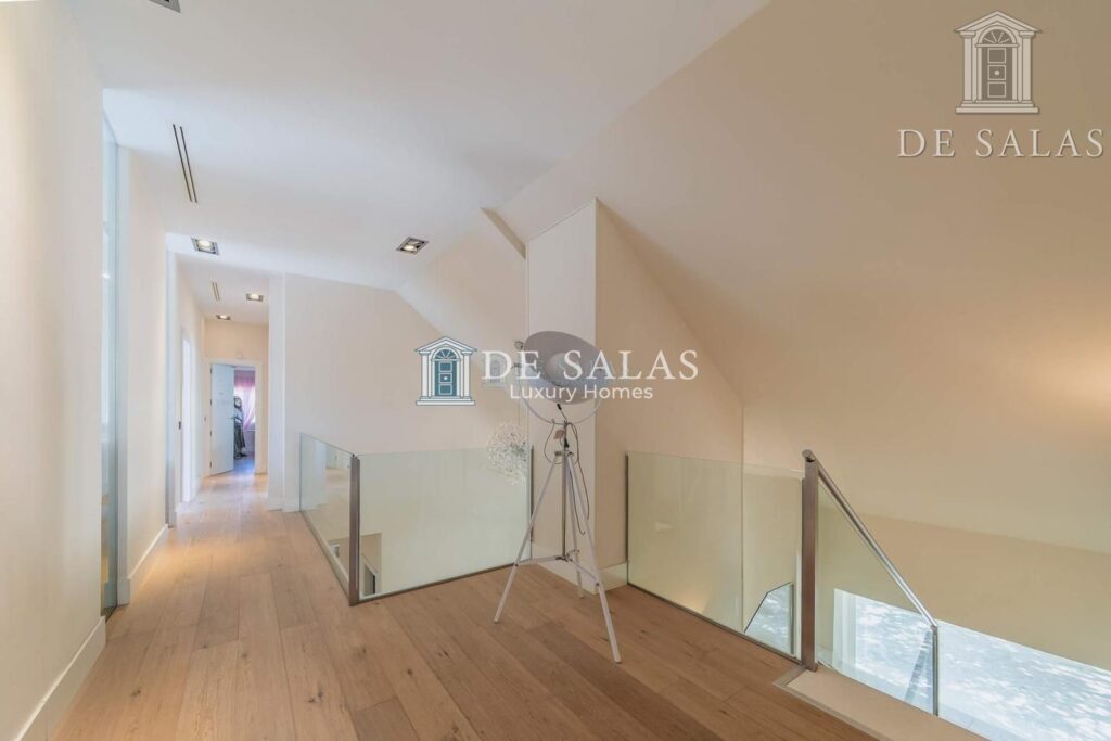 Magnífico chalet independiente de 850 m2 construidos y 2.900m² de parcela. — 37