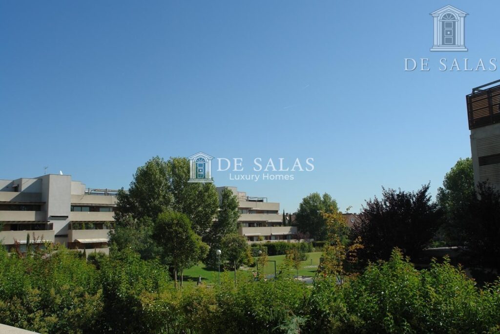 Piso de lujo en El Encinar de los Reyes - 195 m2 — 30