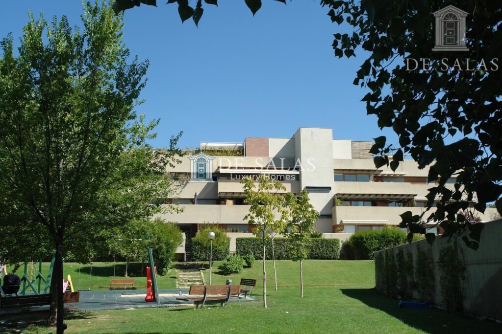 Piso de lujo en El Encinar de los Reyes - 195 m2 — 28