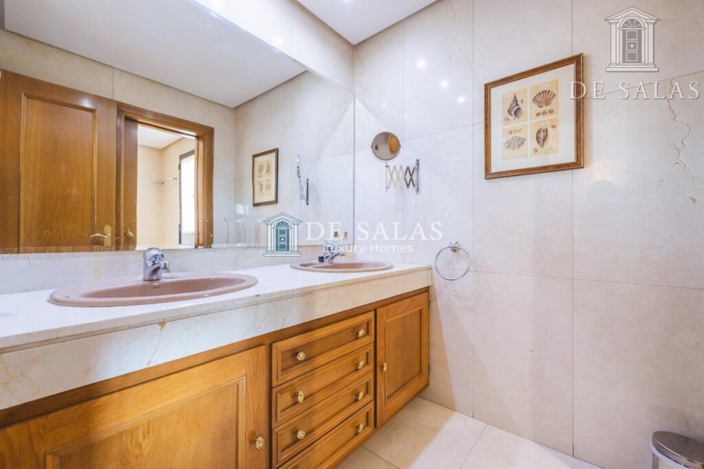 Magnífico chalet pareado cerca del parque Juan Carlos I — 24
