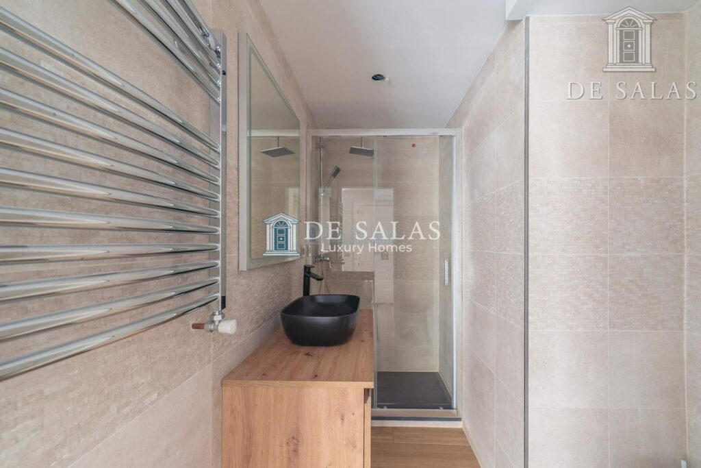 Magnífico chalet independiente de 850 m2 construidos y 2.900m² de parcela. — 28