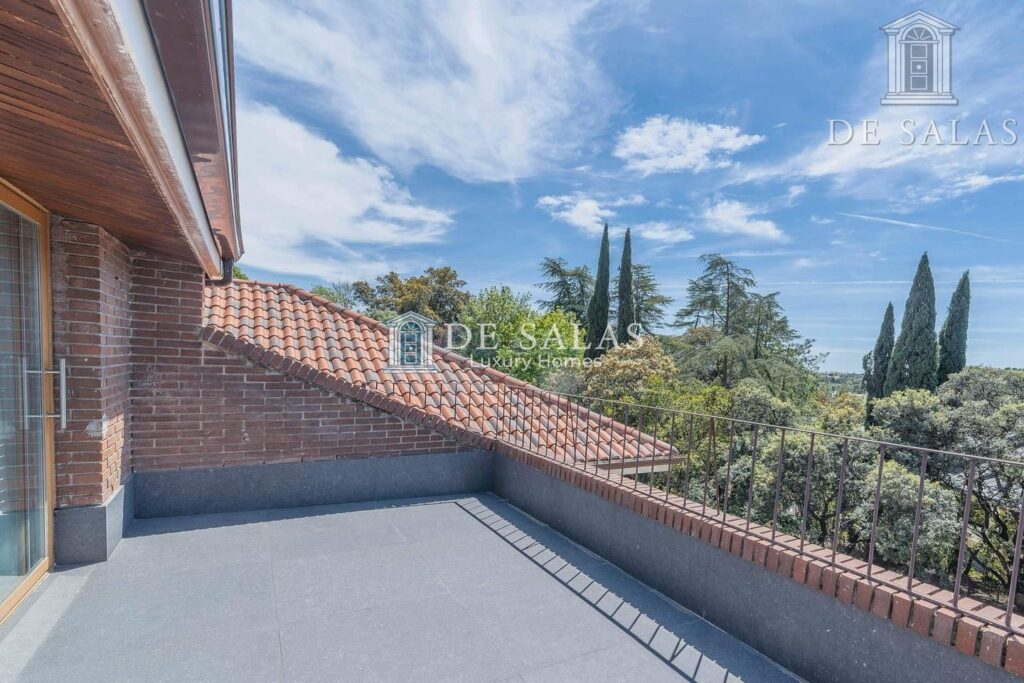 Magnífico chalet independiente de 850 m2 construidos y 2.900m² de parcela. — 39