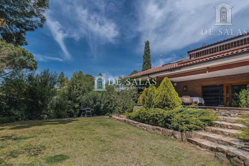 Magnífico chalet independiente de 850 m2 construidos y 2.900m² de parcela. — 3
